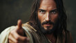 © expressiovisual - A man with a beard and long hair is pointing at something
