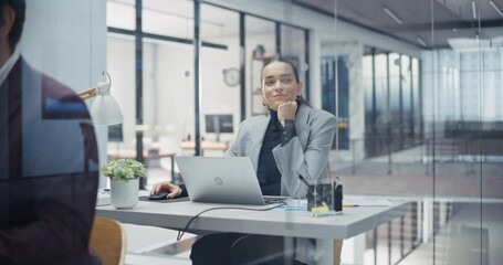 Aufkleber - Young Female Using a Laptop Computer to Access Customer Feedback Information. Manager Works in Office, Brainstorms Innovative Solutions to a Customer Service Online Business