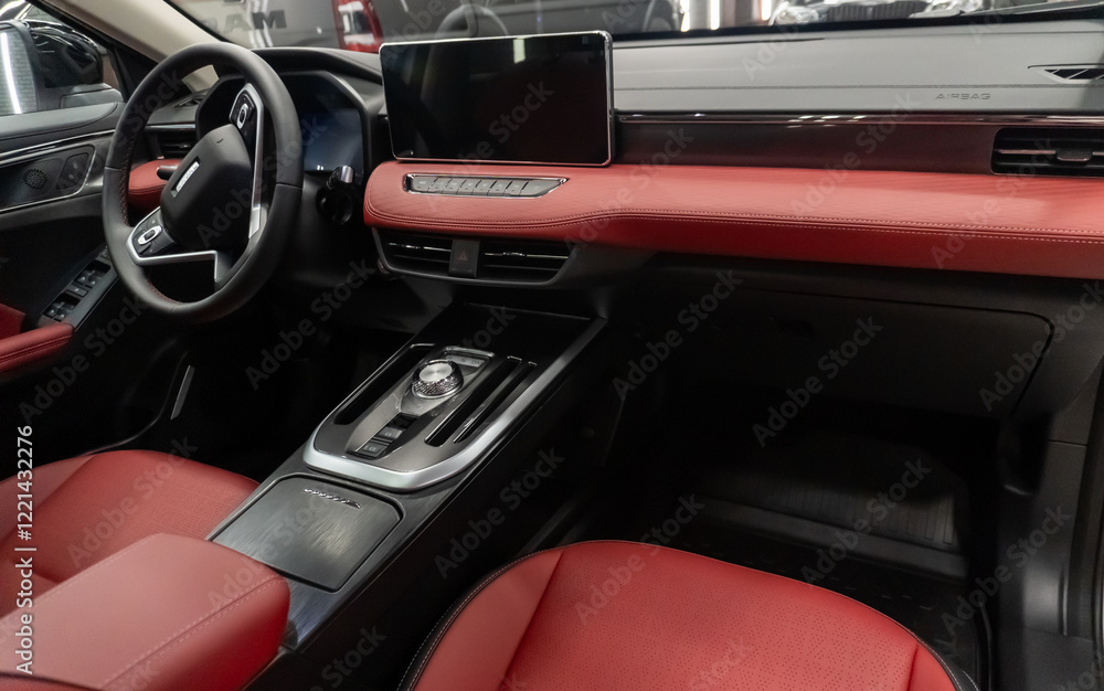 Haval Red Rabbit Interior Foto de Stock HAVAL JOLION 2024, red and black interior, steering wheel ...