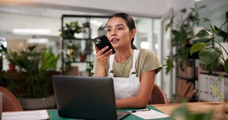 Aufkleber - Laptop, memo and phone with woman in flower shop for reminder of floral sale or schedule. Computer, plant nursery and voice recording with florist at desk in office of small business for ecommerce