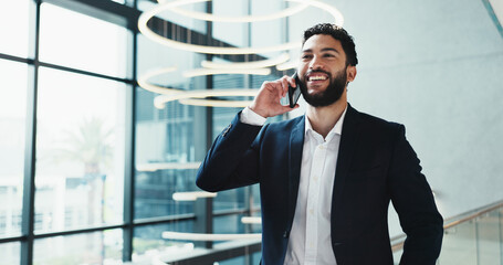 Aufkleber - Phone call, laughing and businessman in office, networking and conversation with contact for negotiation. Happy, real estate agent and person with mobile for funny chat, planning and communication