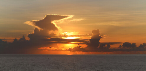 Wall Mural - Fiery tropical sunrise of Caribbean seas