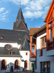 Wall Mural - Idstein, Hessen, Altstadtszene mit Fachwerk und Unionskirche