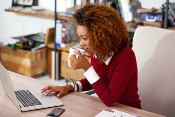 Aufkleber - African woman, coffee and business with laptop for research, company audit and accountant with digital. Career, female person and auditor in office for reading report, drink tea and financial review