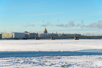 Wall Mural - A frosty winter day in the historical center of St. Petersburg. Russia