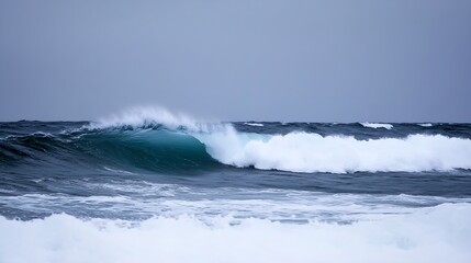 Aufkleber - Dynamic View of Majestic Ocean Waves Cresting on a Gloomy Day : Generative AI