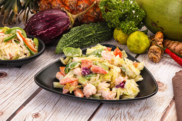 Wall Mural - Salad with prawn and vegetables