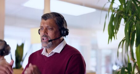 Leinwandbilder - Call center, elderly man and consulting for crm, customer service or faq in office. Telemarketing, team and old people consultant working as virtual assistant, advice and online help or contact us