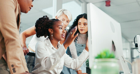 Aufkleber - Computer, explain or vision with business woman and team in office together for meeting or planning. Desktop, discussion and ideas with professional employee at desk for problem solving or solution