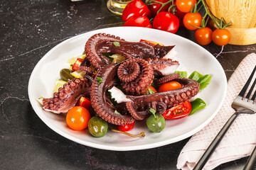 Wall Mural - Salad with octopus tentacle and vegetables