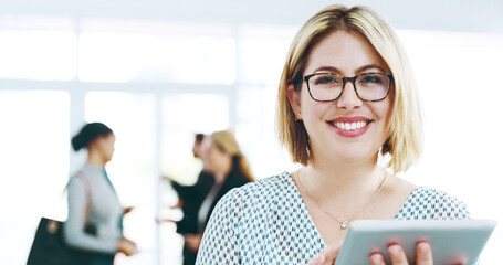 Fototapete - Conference, portrait or business woman with tablet, schedule planning or online agenda at seminar. Networking, communication and consultant in office on digital app for corporate event management