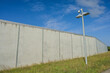 © Frank - Mauer der Justizvollzugsanstalt, Asperger Straße, Stammheim, Stuttgart, Baden-Württemberg, Deutschland
