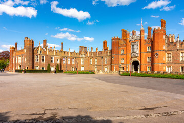 Wall Mural - Hampton Court palace in Richmond, London, UK