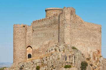 Wall Mural - Picturesque medieval castle in Puebla de Alcocer. Badajoz, Extremadura. Spain