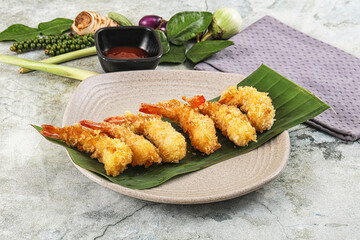 Wall Mural - Shrimp tempura with spicy sauce