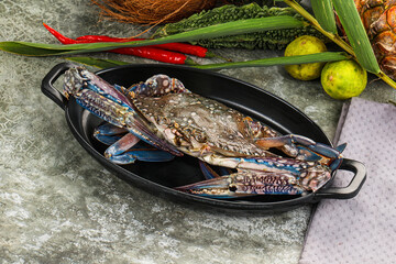 Poster - Raw blue crab for cooking