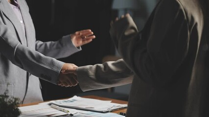 Canvas Print - Businessmans handshake after good deal.