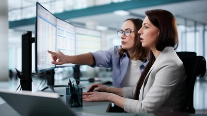Leinwandbilder - Spreadsheet Analyst Employee Worker. Medical Report