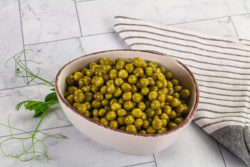 Wall Mural - Cannes Fresh green peas in the bowl