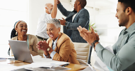 Aufkleber - Executive, woman and team with applause by laptop for notification, deal or success in modern office. Group, senior leader and business people by computer for news, feedback or agreement for project