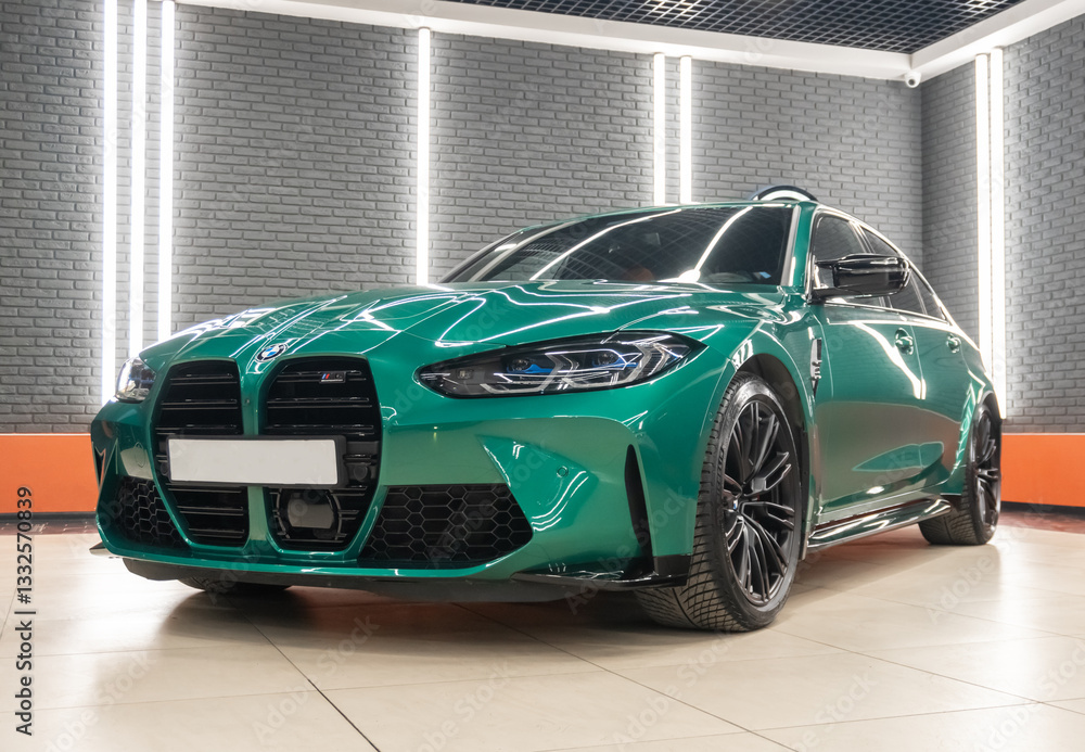 Foto de Stock BMW M3 Competition G80 green color in showroom. Exterior ...