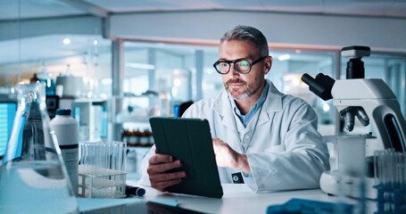 Aufkleber - Mature man, science and tablet at lab for medical research with DNA for human genome sequence. Person, touchscreen and clinical trial with app, investigation and review notes for pharmaceutical job