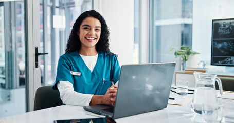 Aufkleber - Happy woman, portrait or nurse with laptop for medical research, planning or diagnosis at hospital. Email, female person or healthcare worker with smile, computer or assistance for health development