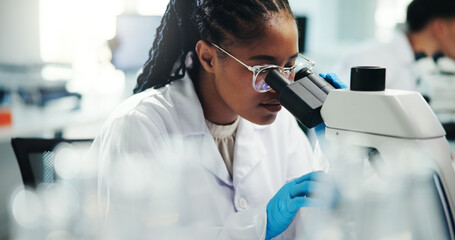 Aufkleber - Microscope, science and woman with test for medical experiment in laboratory, healthcare and innovation. Scientist, research and microbiology for cure development, pharma study and biotechnology exam