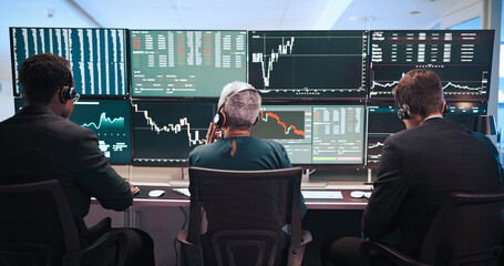 Aufkleber - Computer screen, finance and back of people for stock market, financial analytics and investment review. Fintech, money and men and women with monitor for online trading, revenue charts or statistics