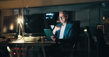 Leinwandbilder - Man, night and news on tablet in office, financial consultant and online for trading report. Success, expert advisor and email international client for update on stock, deadline and investment profit
