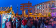 © robertharding - Christmas market stalls in Vorplatz Berliner Schloss at Christmas and Berlin TV Tower in background, Mitte, Berlin, Germany
