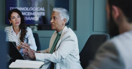 Aufkleber - Business people, meeting and woman in office, fintech and conversation with brainstorming. Employees, leader and accounting with expert, feedback for project or internet with website info for economy