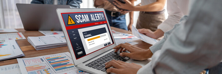 Leinwandbilder - Cyber security software show alert of cyber attack for protection brisk. Danger from virus, phishing and cyber fraud.