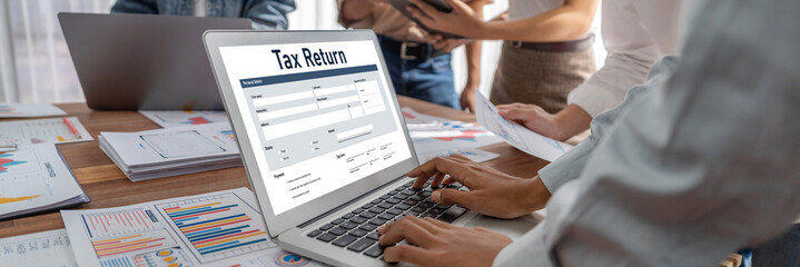 Leinwandbilder - Online tax return form for submitting individual income tax return form brisk on the internet website. Government web for tax payment and return. Taxation technology concept.