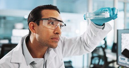 Aufkleber - Scientist, man and petri dish with study for biology, bacteria breakthrough or medical research. Biotech, laboratory and thinking with DNA analysis for pharmaceutical RNA or pathology experiment