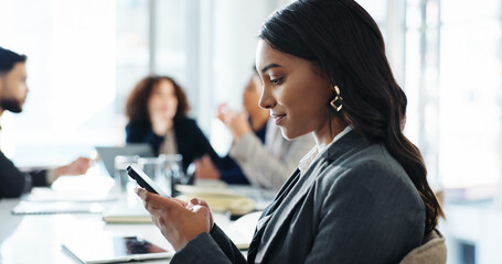 Aufkleber - Office, businesswoman and smile with smartphone for meeting, corporate training and consultant for chat. Workplace, female person and financial advisor with mobile for service app, message or contact