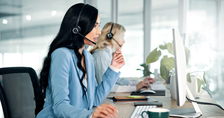 Leinwandbilder - Communication, computer and contact us with woman in call center for assistance or consulting. Advice, customer service and support with employee in telecom workplace as virtual assistant for crm