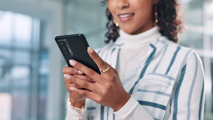Fototapete - Phone, hands and businesswoman in office with typing for email, communication or contact. Cellphone, closeup and female editor checking online reviews or feedback with technology in workplace.