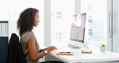 Aufkleber - Business, internet and woman in office, computer and research for climate change. Person, software developer and employee in workplace, pc and network for technology and progress for renewable energy