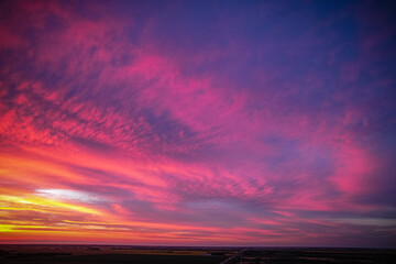 Wall Mural - beautiful sunset with a pink and purple sky