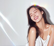 © azure - 女性の美容イメージ