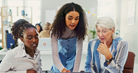 Fototapete - Online, planning and business women in meeting for campaign manager, branding strategy and team. Social media growth, project analytics and brainstorming with people in office for creative startup