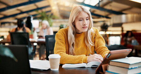 Leinwandbilder - College, tablet or woman in library reading online, project or course for assignment information. Knowledge, learning or student studying with education for exam, academy research or university test