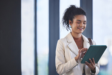 Leinwandbilder - Businesswoman, news or tablet in startup reading for online research, planning post or social media. Ebook, smile or public relations specialist with digital technology for job project on internet