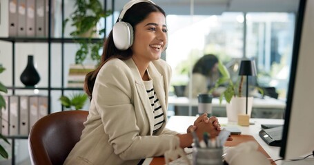 Aufkleber - Video call, office and business woman on computer for conversation, online chat and virtual meeting. Company consultant, professional and person with headphones for discussion, talking and webinar