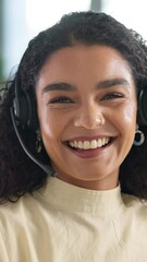 Leinwandbilder - Woman, face and microphone for consulting in call center with outbound query, product advice and lead generation. Telemarketing, friendly consultant and headset for online sales or inquiry assistance