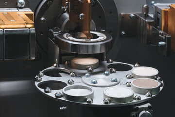 Poster - Analyzer of chemical and pharmaceutical powders and preparations in the laboratory
