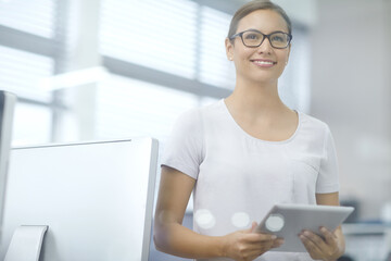 Leinwandbilder - Office, business woman and thinking with tablet for project research, online website and working. Female receptionist, reading and planning for human resource, administration and tasks with tech