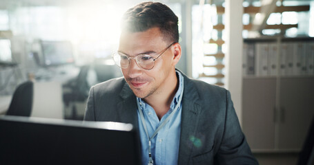 Leinwandbilder - Reading, office and business man on computer for online project, proposal and research. Corporate, web designer and person on pc monitor for internet, website search and IT company at desk for career