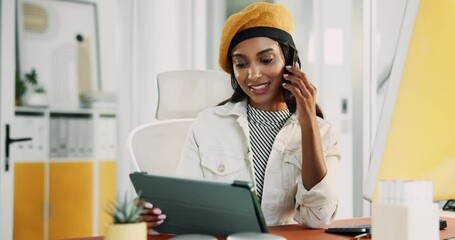 Leinwandbilder - Office, tablet and businesswoman with phone call for talking, article questions and online source. Communication, happy person and journalist with mobile for contact, facts and verification for story